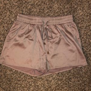 Fashion Nova shorts size MEDIUM